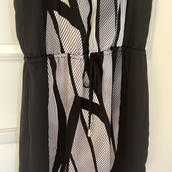 Banana Republic Drawstring Dress - Picture 4 of 4